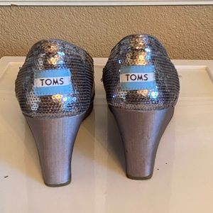TOMS Pewter Sequins Wedge